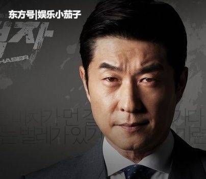 他长相很霸气,在《城市猎人》中饰演的李真彪一角也是十分英俊和霸气