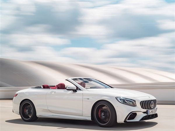 新款奔驰s级coupe/敞篷版:33颗oled尾灯帅炸!