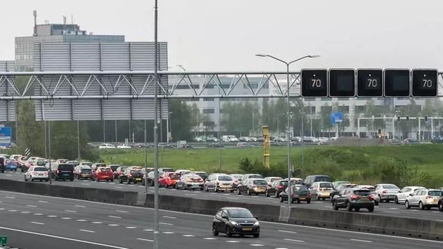 荷兰机场电力故障飞机误点,索偿申请似雪片而
