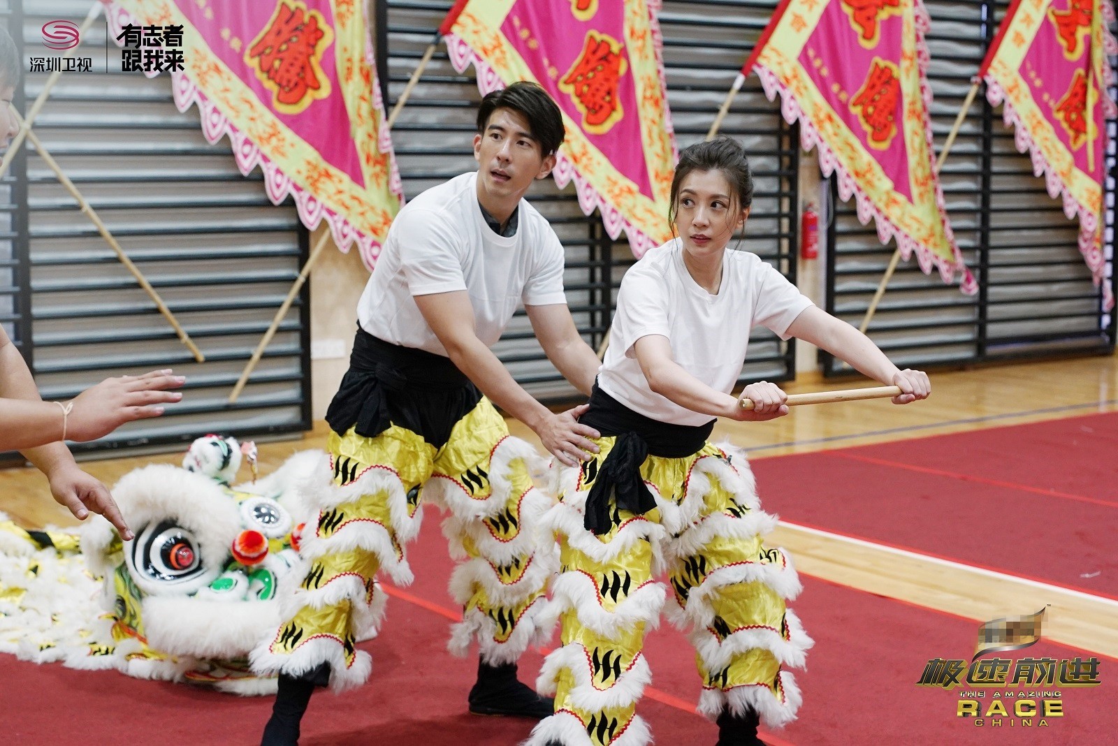 《极速4》贾静雯霸气舞狮 王丽坤变天外飞仙身姿超美