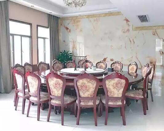 失控奔驰车主撒谎?专家:奔驰可告到他倾家荡