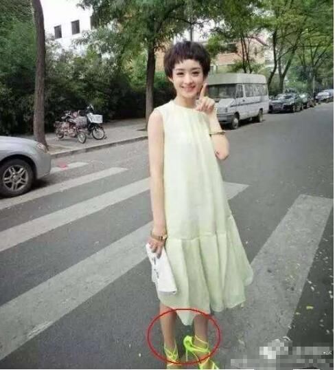 赵丽颖的脚,郭碧婷的脚,宋茜的脚,差别也太大了