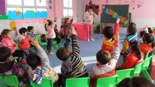 一个幼儿园教师的年终总结--家长才是我们真正