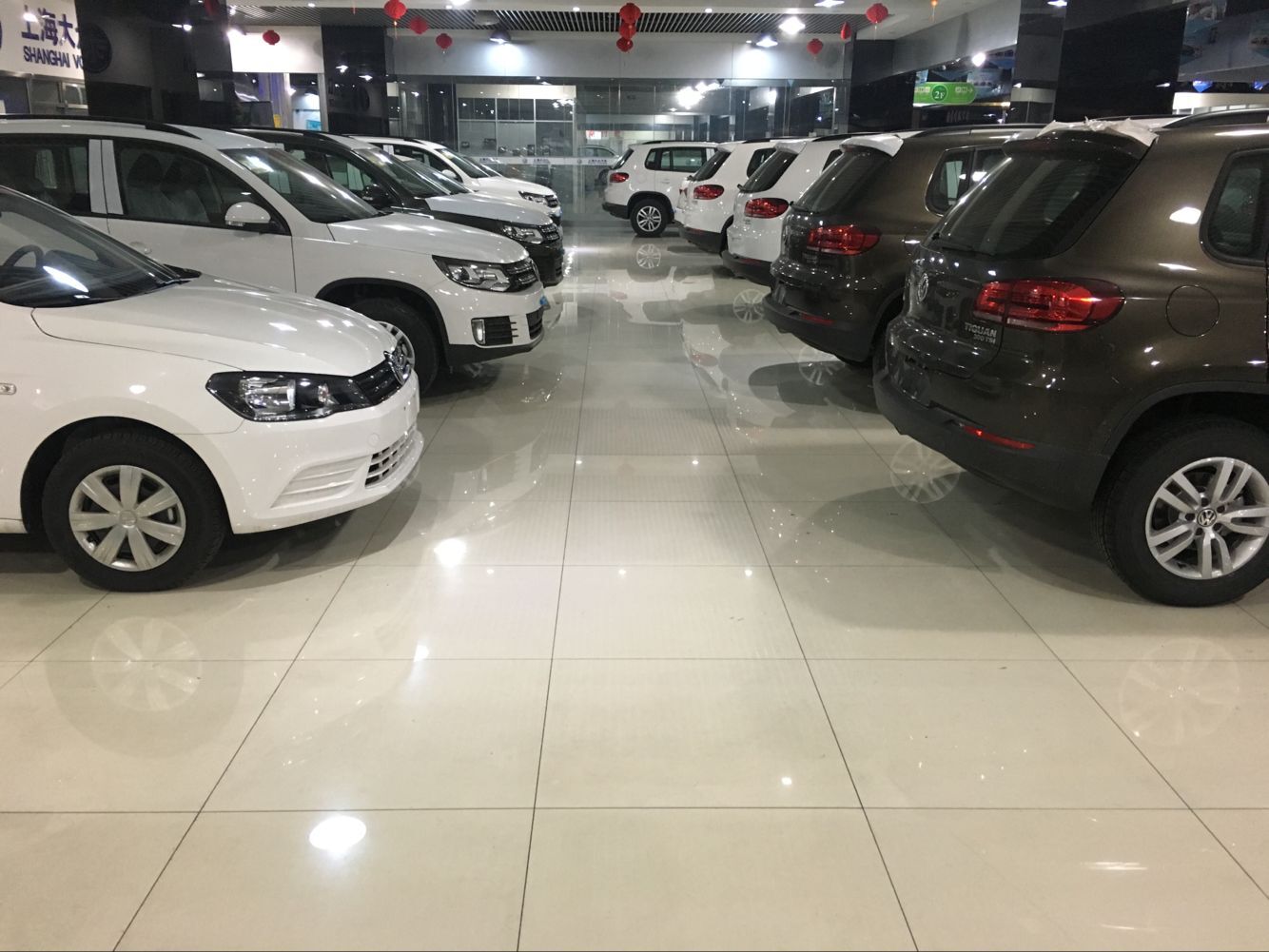 2017款途观L价格倒车影像\/导航全景天窗\/内饰