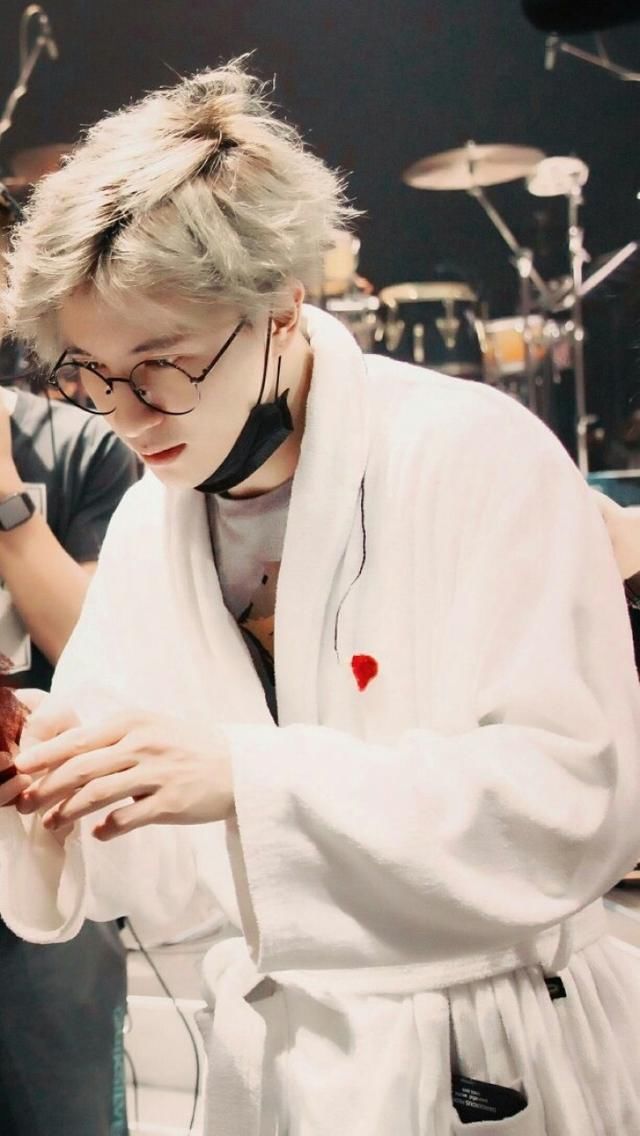 同是明星开店,郑爽杨紫价格亲民,杨颖一杯奶茶