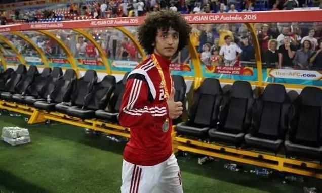 海湾梅西奥马尔为何从未到欧洲踢球?