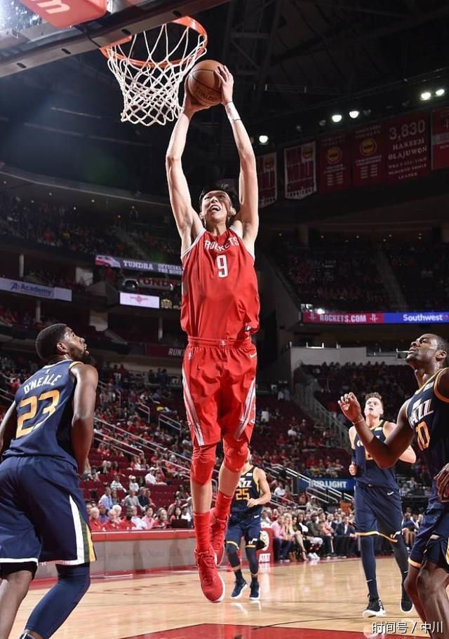 周琦被火箭下放至NBA发展联盟 他还能重返NB