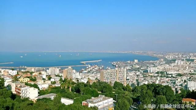 中国与阿尔及利亚签署因公护照互免签证协定!