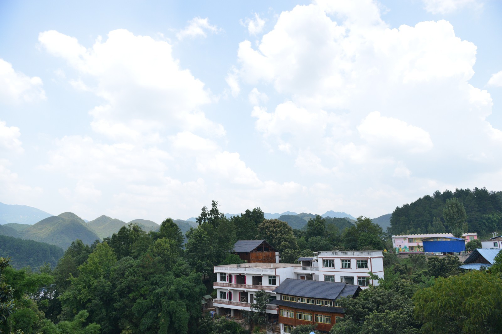 凯里鸭塘:梦里水乡镰刀湾