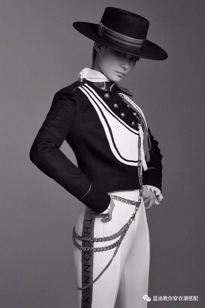 张雪迎,李宇春,杨幂一袭白色吊带裙风情万种,大