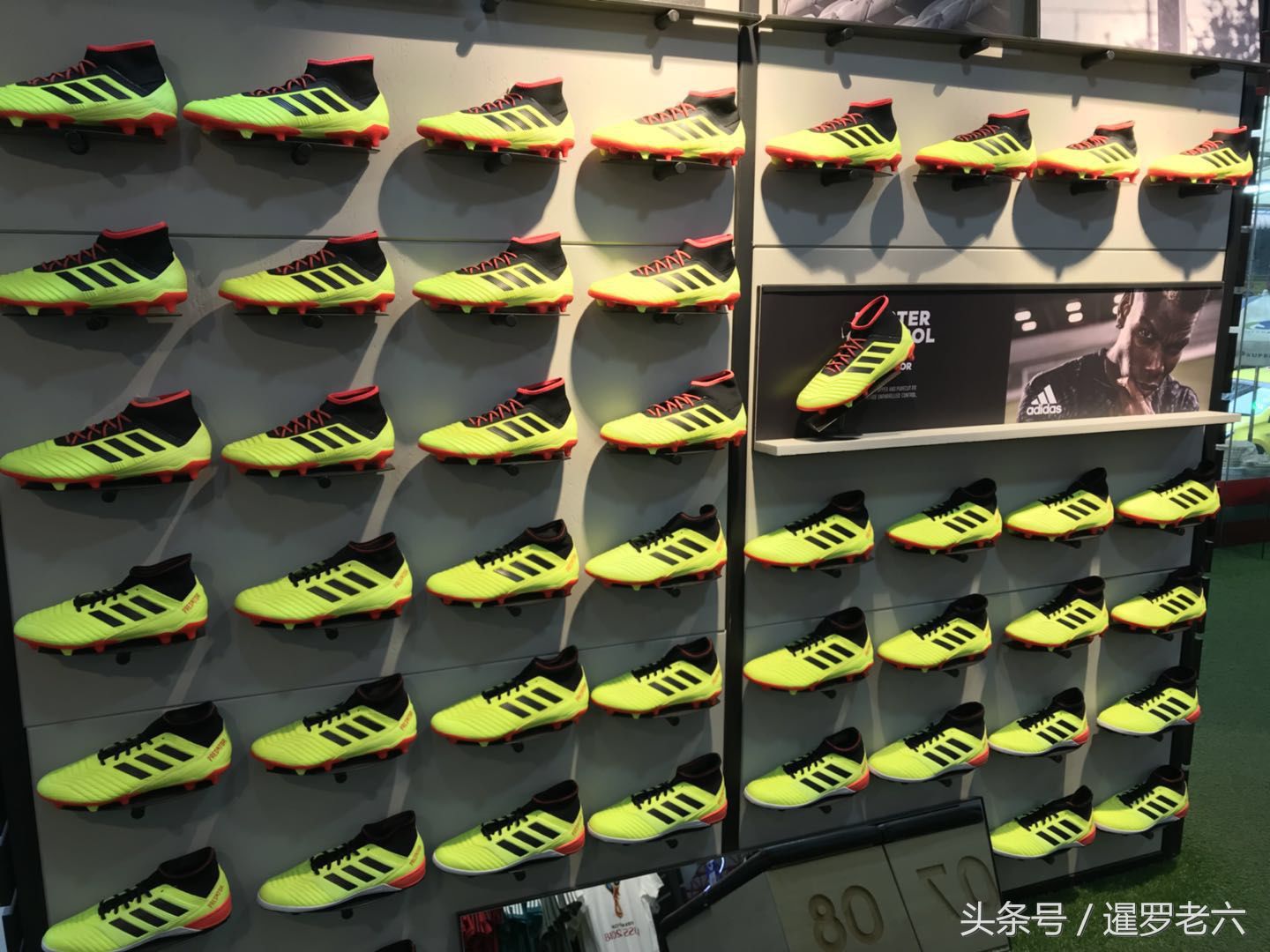 阿迪达斯顶级款球鞋,在泰国挺受欢迎!博格巴、
