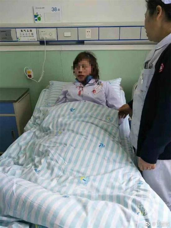 女医生指错路被病人家属打骨折 打人者被指有背景