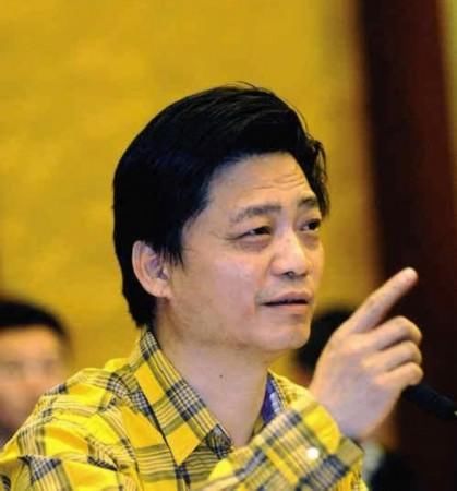 崔永元受到威胁,王思聪怒了,为保护老崔,他做出