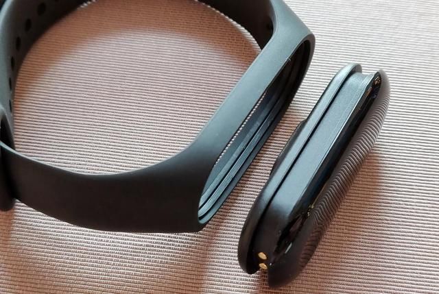 小米手环3和华为手环3对比分析,小米手环3竟然