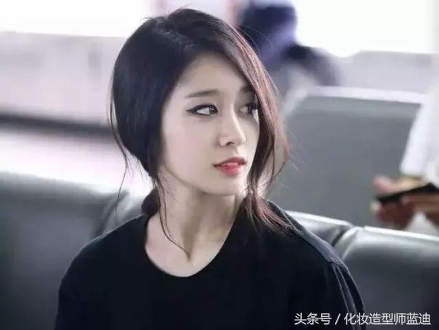 今年流行的丸子头、半丸子头,杨桃辫怎么扎才