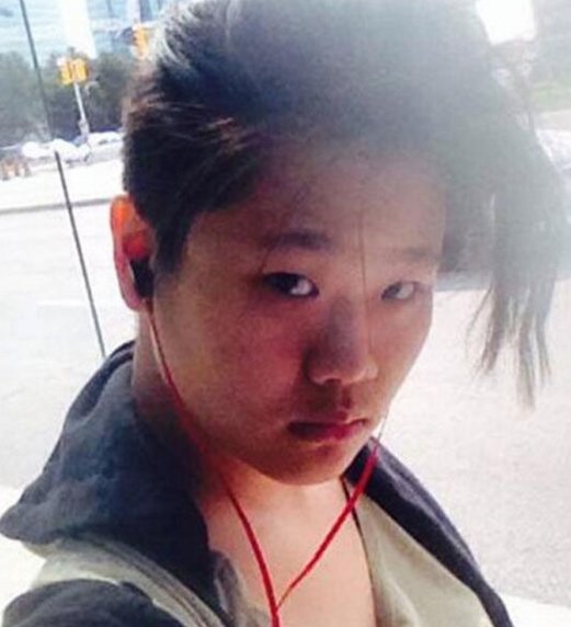 毕福剑女儿毕凌近照遭曝光,网友:怎么有点像小兵"张嘎"!