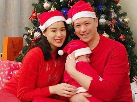 胡杏儿老公晒儿子如厕信号:小脚用力就是要拉