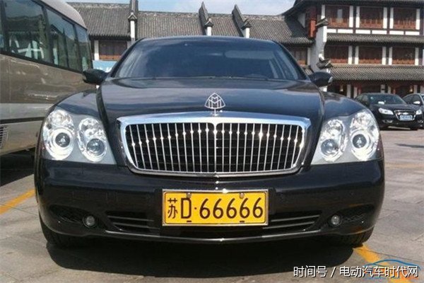 车牌颜色大盘点!看见白色,黑色的车牌尽量躲远点! 车牌颜色大盘点!看见白色,黑色的车牌尽量躲远点!