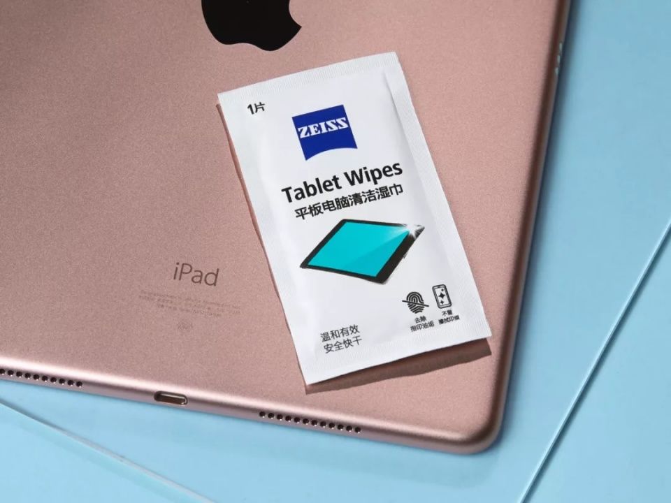 手机可以用湿巾擦屏幕吗 t01ea8f9224b8bd505c.jpg?size=960x720