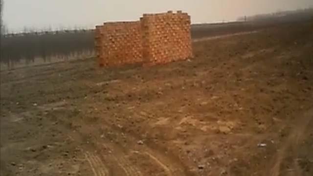 商家违规建房 消费者风险重重 商家违规建房 消费者风险重重