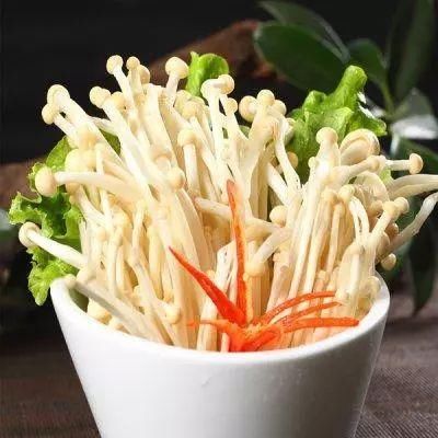 ▽金针菇--菌盖做汤,菌柄剁馅