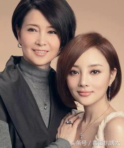 李小璐她妈黑料竟然这么多?据说是小三还被捉