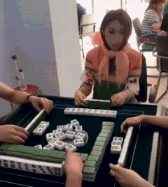 搞笑gif,女人疯起来太可怕了!