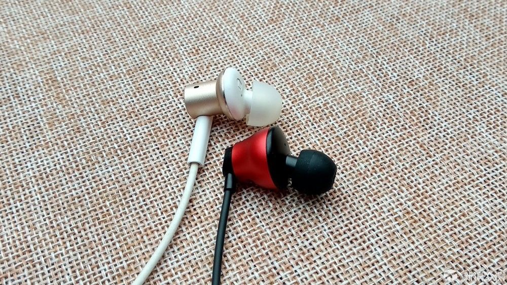 习惯了圈铁耳机,圈瓷双单元耳机是什么鬼?