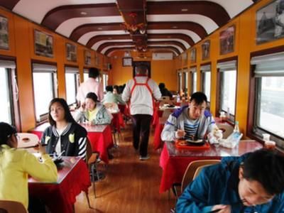 火车上的订餐很贵?教你在火车上如何订上最便