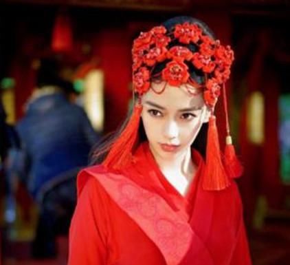 12星座代表的古装红衣女星:巨蟹座的是贝微