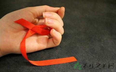 舌头上有红点是艾滋吗