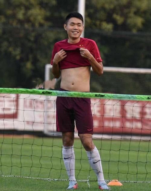 何超基本确定转会广州恒大,徐新或外租大连一