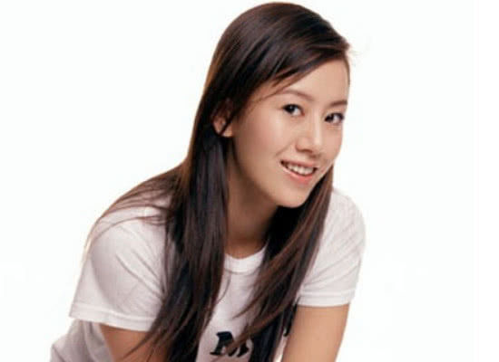 佘诗曼年轻时候最美图片 t01ecb8581bd15ea800.jpg?size=550x400