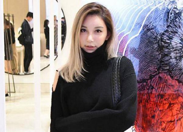 陈羽凡与同居女友一起被抓后,女友照片被扒