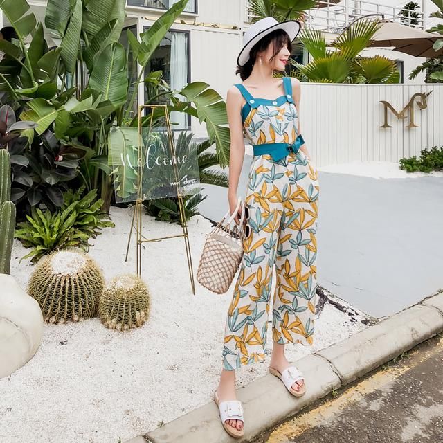 讲真,小个子姑娘穿连体裤会很显高瘦哦!