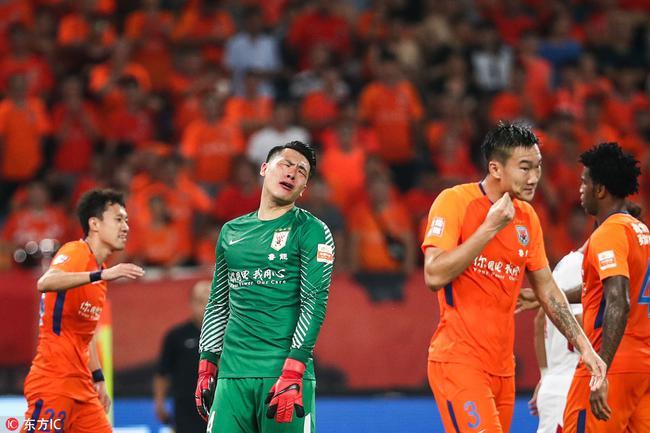 央视解说:格德斯刺激塔神佩莱 上港缺个真正中锋