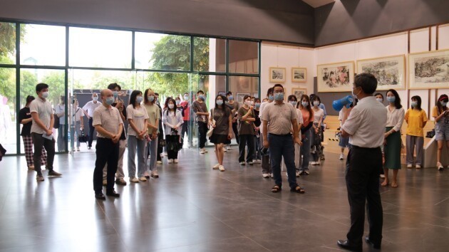 湛江科技学院近两百幅师生书画摄影作品献礼建党百年