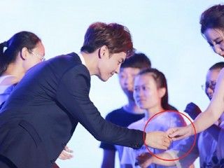 马天宇绅士手获赞 宋仲基朴宝剑防弹金泰亨EX