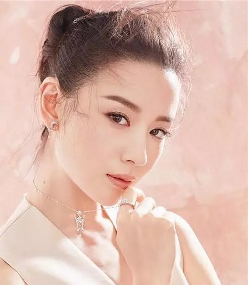 女星比美全靠鼻!刘亦菲、热巴、郭碧婷都不是