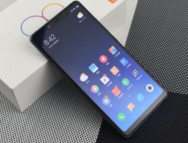 小米8SE正式开售,性价比超高,网友:这才是准旗