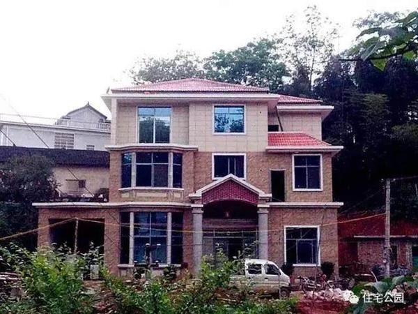 湖南妹60w为父母盖房养老 用力过猛建成超丑