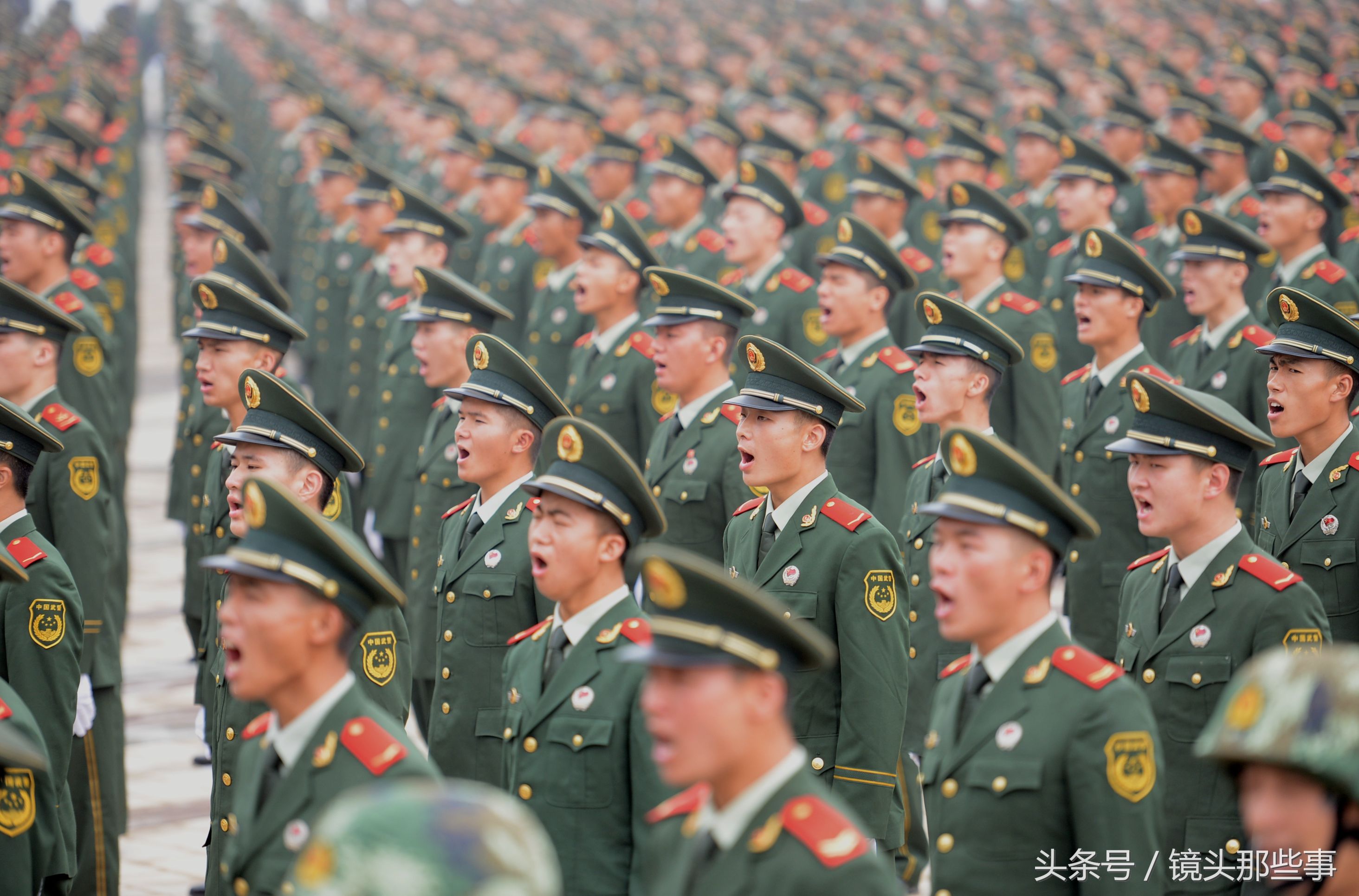 震撼!直击中国军人最牛强迫症 队列美如画 无
