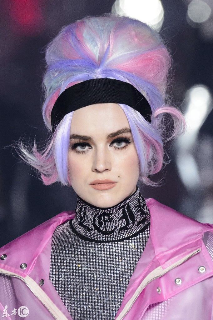 2018年秋冬法国巴黎时装周街上风格展示