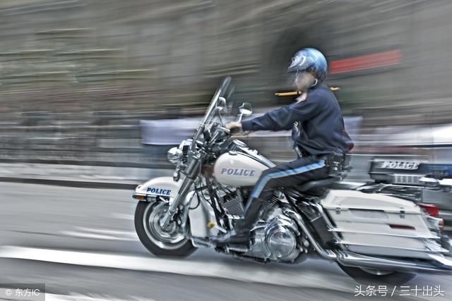 摩托车上高速要必备什么条件?