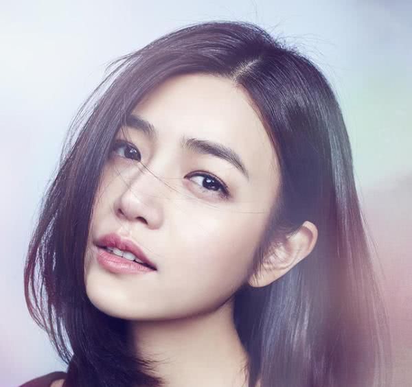 圆脸、方脸的女生,放弃中分吧,难看显脸大!这些