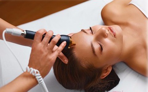 激光祛斑比药水点斑有什么优势?