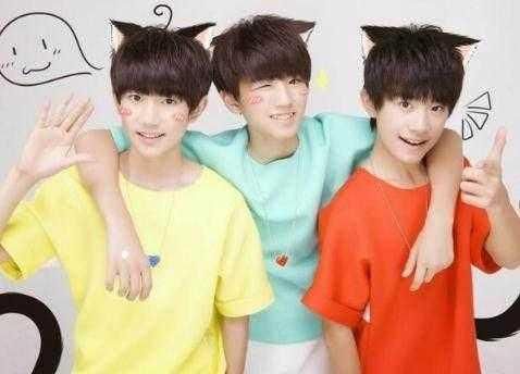 王俊凯和蔡徐坤意外撞衫,两家粉丝互嘲,网友:谁