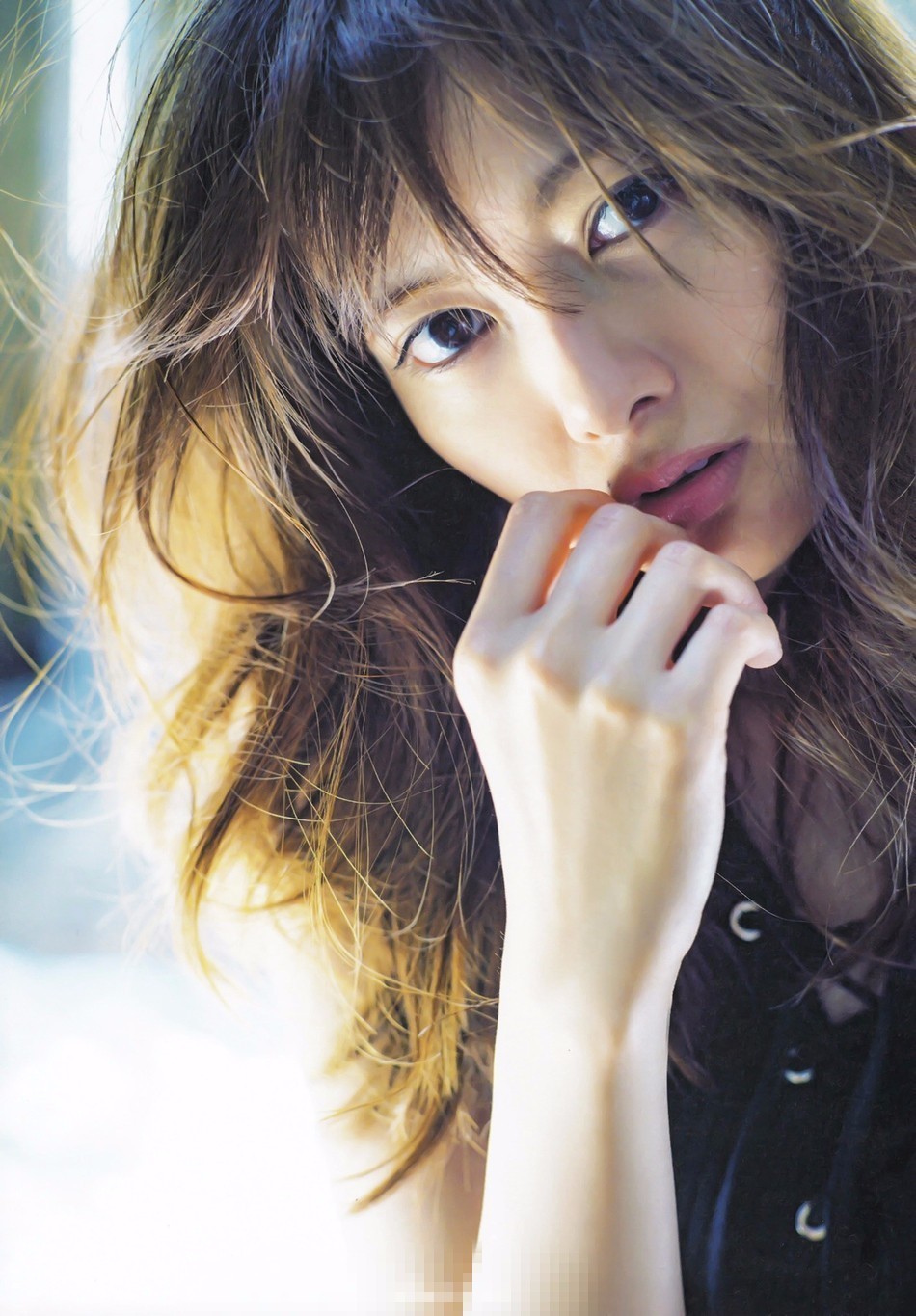 乃木坂46白石麻衣写真曝光 光影间魅惑尽显 乃木坂46白石麻衣写真曝光 光影间魅惑尽显