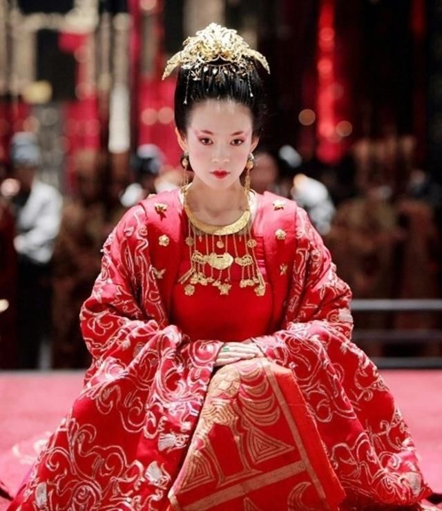 章子怡晒照首部电视剧《帝王业》开机,网友却