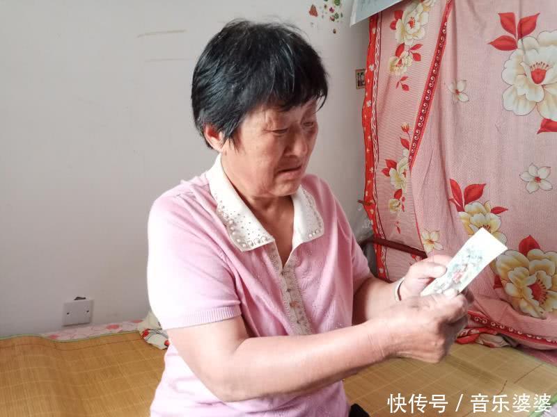 男子为赚整容钱离家出走16年,父亲抱憾离世,母